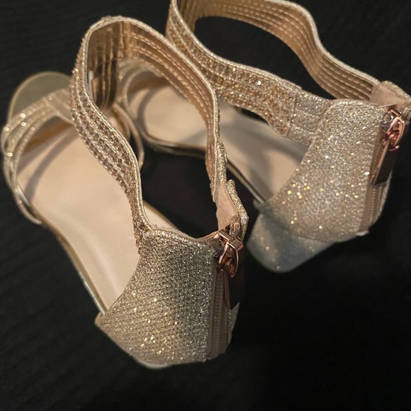 Rose Gold Block Heel. - Picture 4 of 7